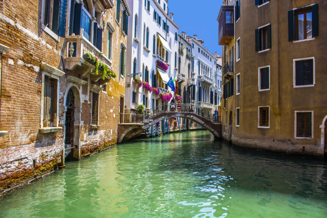 venetian vespers review in highbrow magazine